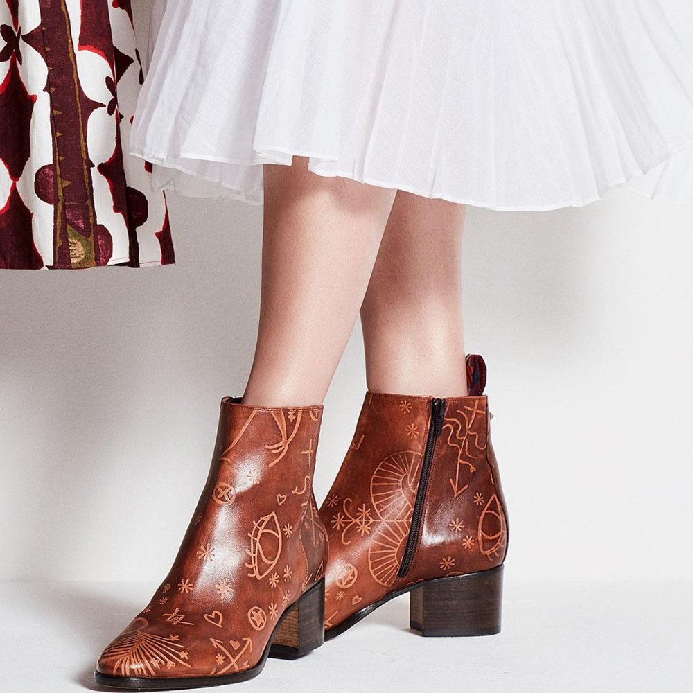 New Valentino Garavani Embossed Leather Bootie, Brown, EU 37 - Picture 2 of 12